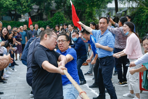 歡度中秋喜迎國(guó)慶 宜化集團(tuán)與宜昌市發(fā)改委共同舉辦趣味運(yùn)動(dòng)會(huì)(圖9)